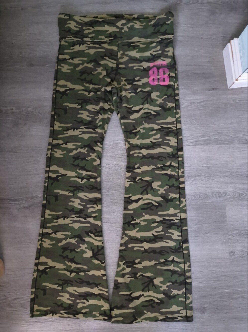 Victoria's Secret Pink All Day Cotton Fold Over Flare Leggings Camo Size Large